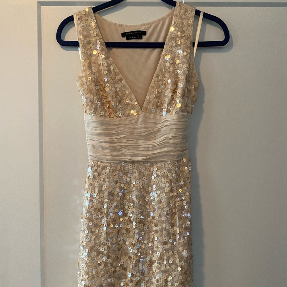 Mini sequin dress, plunging neckline